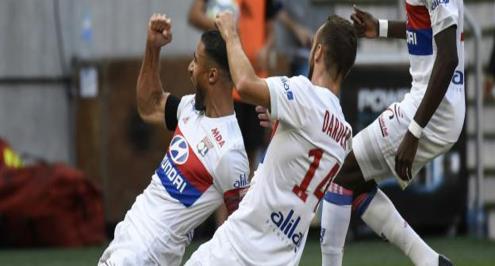 تقارير.. نبيل فقير يخضع للكشف الطبي في ليفربول خلال ساعات